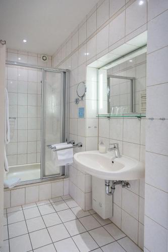 Weinhotel OFFENSTEIN ERBEN – Eltville, MO
