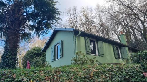 L'orée du bois (L'oree du bois) in เอนบง