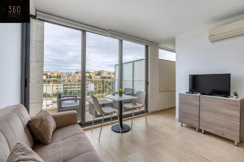 1BR penthouse with PRVT balcony in St Julians by 360 Estates