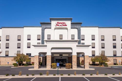 . Hampton Inn & Suites Richmond