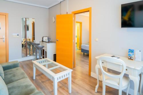 Hotel Castilla Vieja - image 10