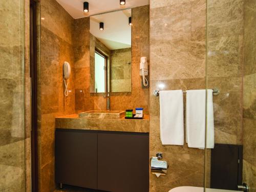 Blueway Hotel Historical - image 9