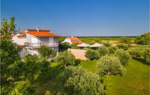 Nice Home In Stankovci With Kitchen