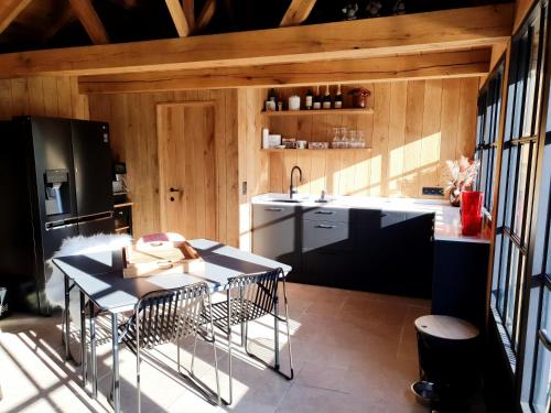 مطبخ, WanT Logies: Ruime loft in Damme