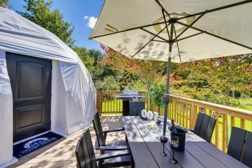 Unique Escapes - 007 Geodome in Monticello, USA