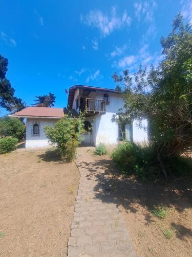 Se arrienda amplia Casa en Algarrobo Sector El Canelo 4d 3 b 10 personas 5 Noches arriendo minimo