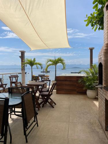 Escondidinho Bar, hostel e casa de festas in 戈韋納多島