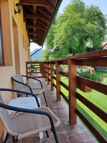 阳台/露台, Pensiunea Andy Moieciu in 布兰