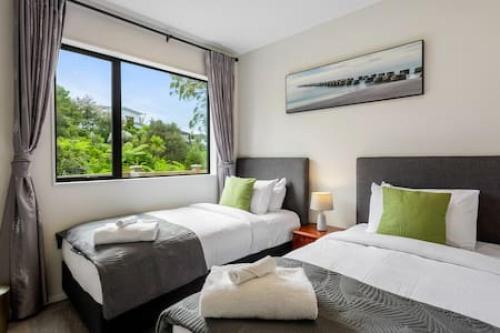 Grand Retreat with spa pool and parking, Auckland (zdjęcie 3)