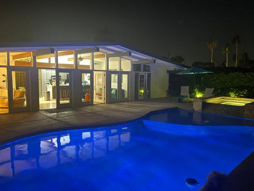 28 day minimum Luxury Joyful Desert in Palm Desert, USA