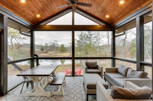 Lakefront Retreat at Waters Edge with Fire Pit! - Monteagle