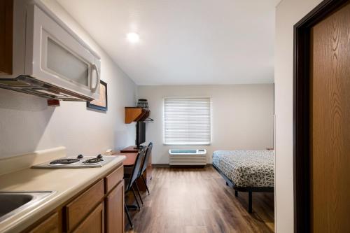 WoodSpring Suites Lexington Southeast - image 6