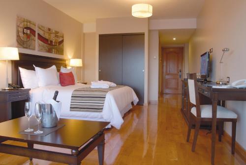 2 double beds