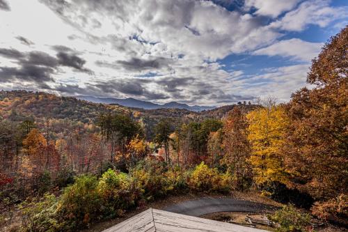 Sky Bear Lodge at Three Little Bears Retreat