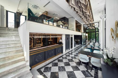 Restaurant, La Fleur Boutique Hotel in Town Center