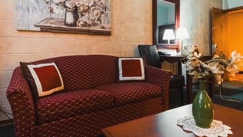 Wrangler Inn Mobridge - image 14
