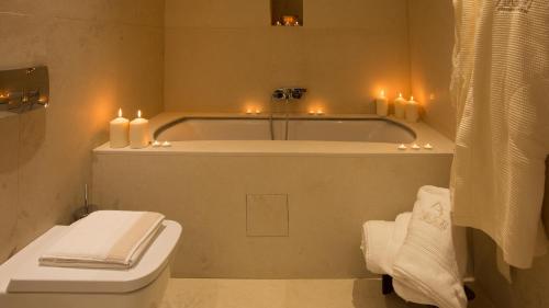 VIP Suite with Bathtub & Steam Bath - Narcissus image 10