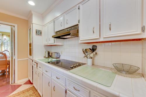 Baton Rouge Retreat with Private Patio! in Baton Rouge, USA