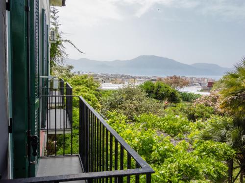 B&B Casina de Goyzueta Room Type - Deluxe Triple Room with Sea View