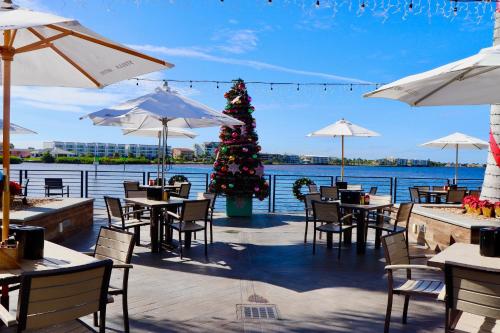 ฟิชเชอร์แมนวิลเลจ รีสอร์ท (Fishermens Village Resort) in ปุนตา กอร์ดา (FL)