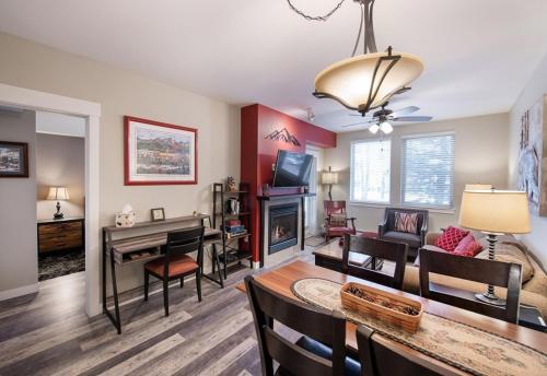 Premium Unit 4373- Fraser Crossing Founders Pointe condo