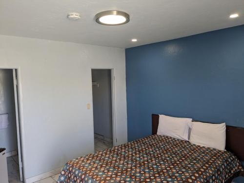 Green spot motel in Victorville, USA