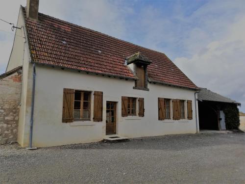 Gîte rénové au calme avec grand terrain, idéal télétravail, proche forêt et karting - FR-1-586-27 (Gite renove au calme avec grand terrain, ideal teletravail, proche foret et karting - FR-1-586-27) in Faverdines