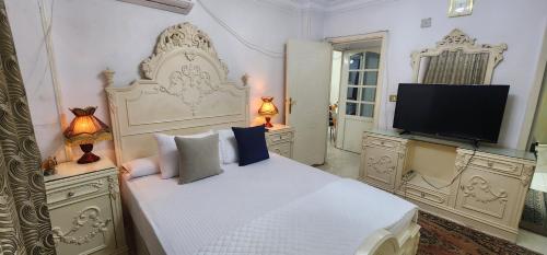 Elegant Apartment in Sheraton Heliopolis, Cairo