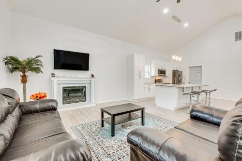 Spacious Atlanta Home with Deck Less Than 5 Mi to Downtown! in Atlanta, USA