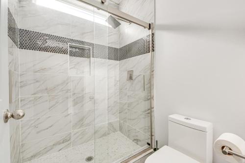 Spacious Atlanta Home with Deck Less Than 5 Mi to Downtown! Spacious Atlanta Home with Deck Less Than 5 Mi to Downtown!
