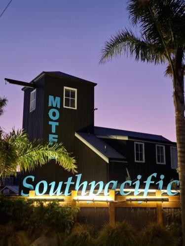 ทัศนียภาพภายนอกโรงแรม, เซาท์แปซิฟิคโมเต็ล (Southpacific Motel) in วางกามาตา