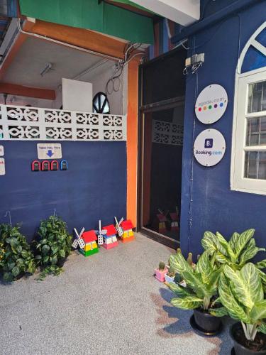 Entrance, Hommie by De-A-Ga near The National Anti-Corruption Commission