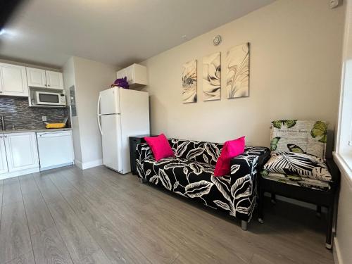 Comfortable 1 BD and 1LR with Separate Entrance in New Westminster, Canada