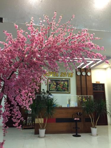 Lobby, Khach san 25 thang 12 - Tanh Linh in Madagui (Dalat)