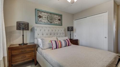 Tempe Remodel w Sparkling Pool and Game Room - image 7