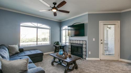 Remodeled 1 Bdrm Condo in North Scottsdale thumb 2