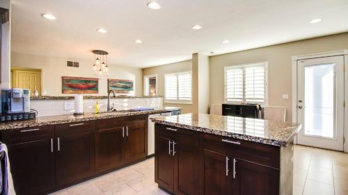 Immaculate Home Near Old Town Scottsdale and ASU! - image 10