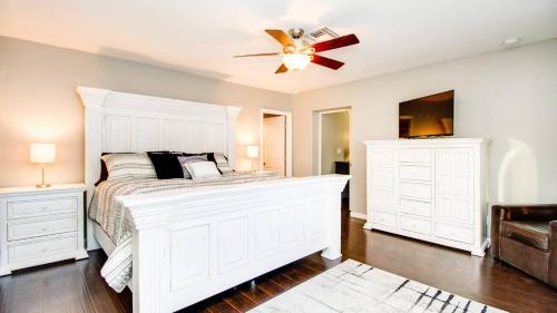 Immaculate Home Near Old Town Scottsdale and ASU! - image 3