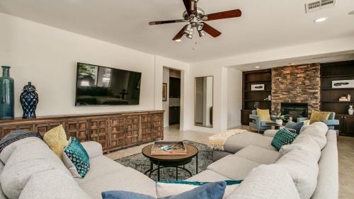 Faciliteter, Amazing Litchfield Estate With Backyard Oasis in Litchfield Park