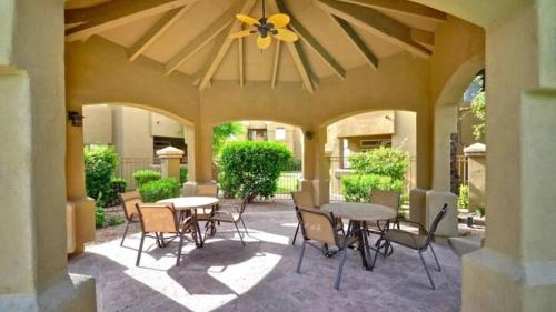 Facilities, Cozy 1-Bdrm Scottsdale Condo next to pool in North Phoenix