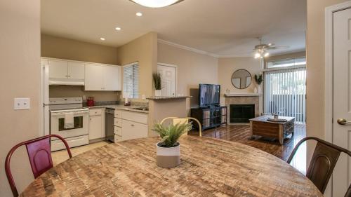 Facilities, Cozy 1-Bdrm Scottsdale Condo next to pool in North Phoenix