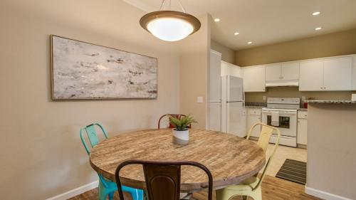 Facilities, Cozy 1-Bdrm Scottsdale Condo next to pool in North Phoenix