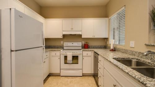 Facilities, Cozy 1-Bdrm Scottsdale Condo next to pool in North Phoenix