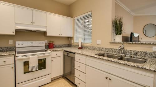 Facilities, Cozy 1-Bdrm Scottsdale Condo next to pool in North Phoenix