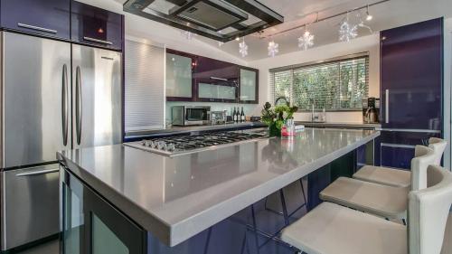 บริการและสิ่งอำนวยความสะดวก, Vintage Charm w Modern Comforts Pool and Hot Tub in นอร์ทฟีนิกซ์