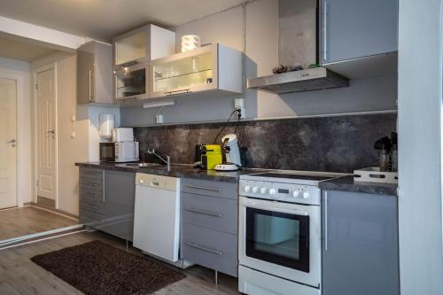 City Center Getaway - Stavanger BnB 6 by Berti in Lagard