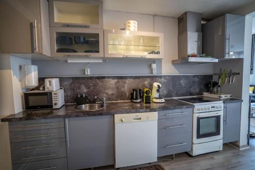 City Center Getaway - Stavanger BnB 6 by Berti in Lagard