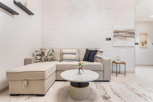 STAY BY LATINEM Luxury 1BR Holiday Home CVR A1504 near Burj Khalifa, Dubái (foto 3)