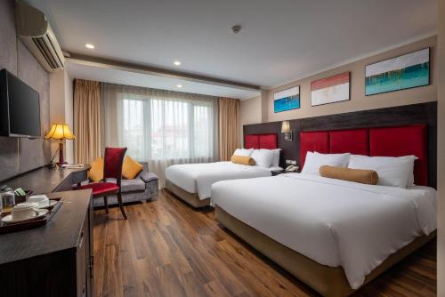 Quadruple Room with City View