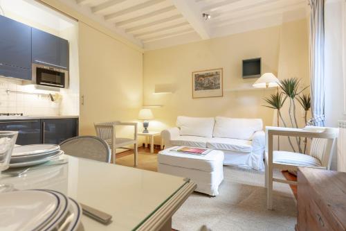 Sweet San Frediano Apartment